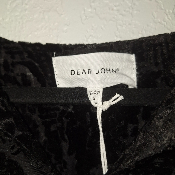NWT Dear John Verona Spotted Velvet Sheer Top Size S Black Short Sleeve - Picture 4 of 13